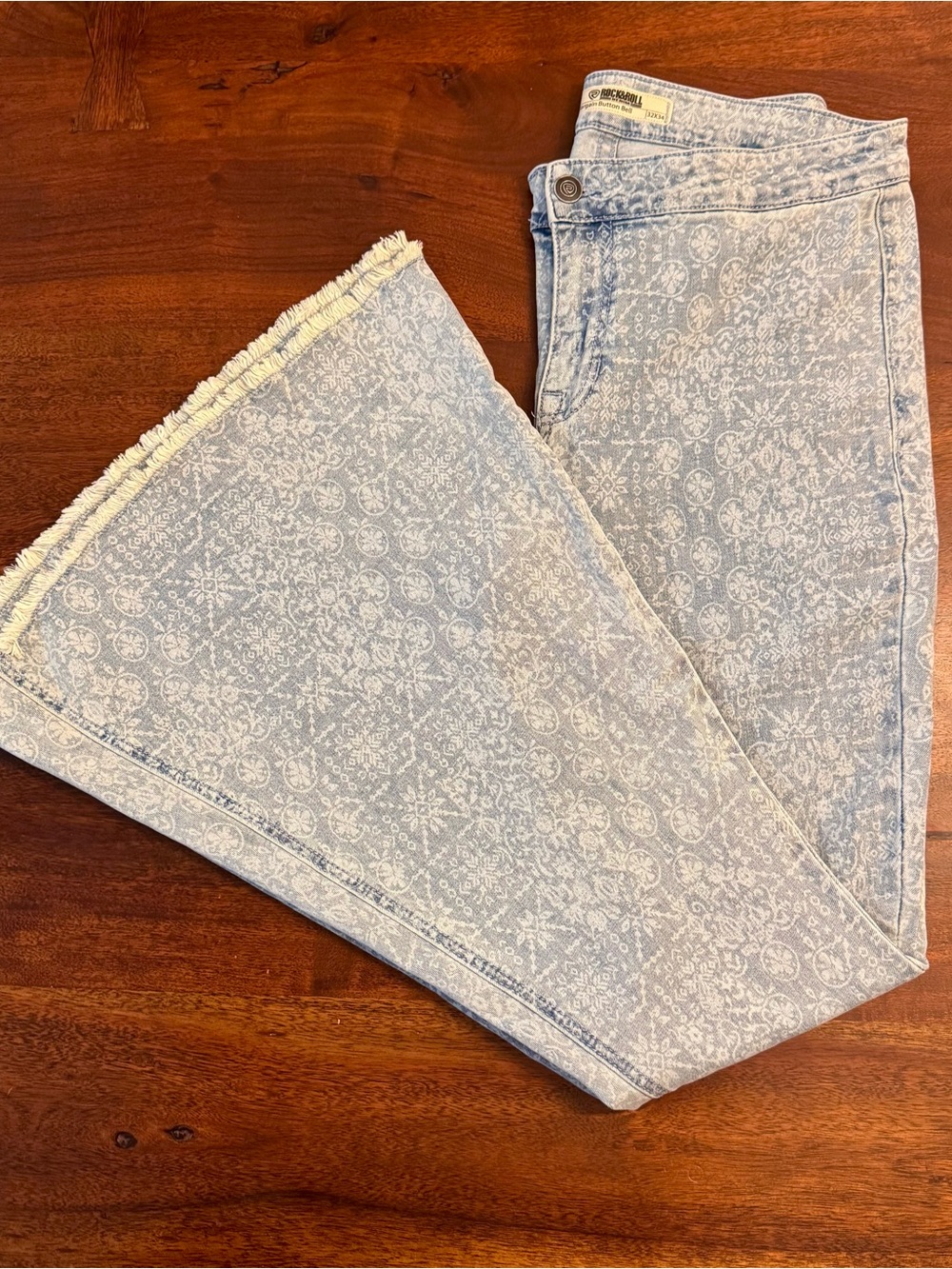 Rock & Roll Denim Women’s Light Blue Acid Wash Flare Bell Bottom Jeans